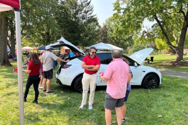 Maryland Electric Vehicles at the Westminster Wine Festival